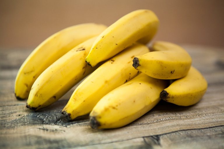 bananas, food, fruit-1354785.jpg