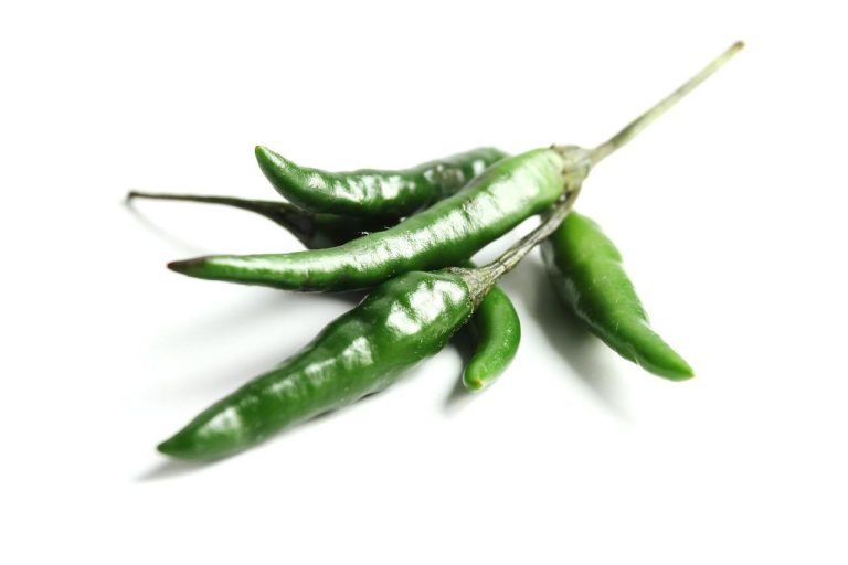 green chilli, hot, spicy-2641573.jpg